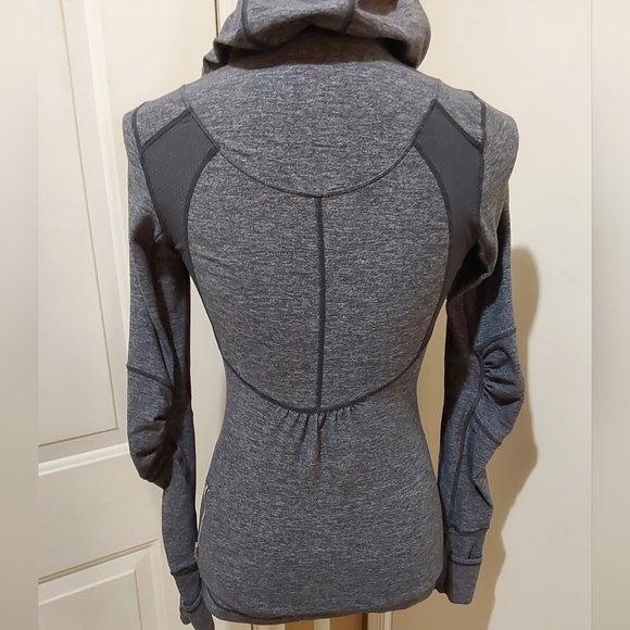 🌺 NEW Lululemon Gray Run Resolution 1/4 Zip Define Shacket/Jacket - Picture 10 of 16
